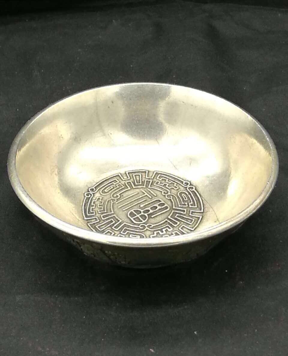 爱藏网 爱藏拍卖 金银器 藏友手中淘来白铜藏银制宣字八仙福碗,器形