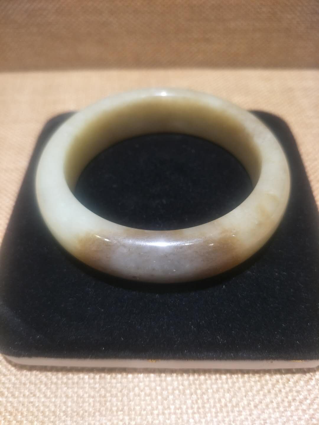 古玉老玉,和田米黄玉手镯,清