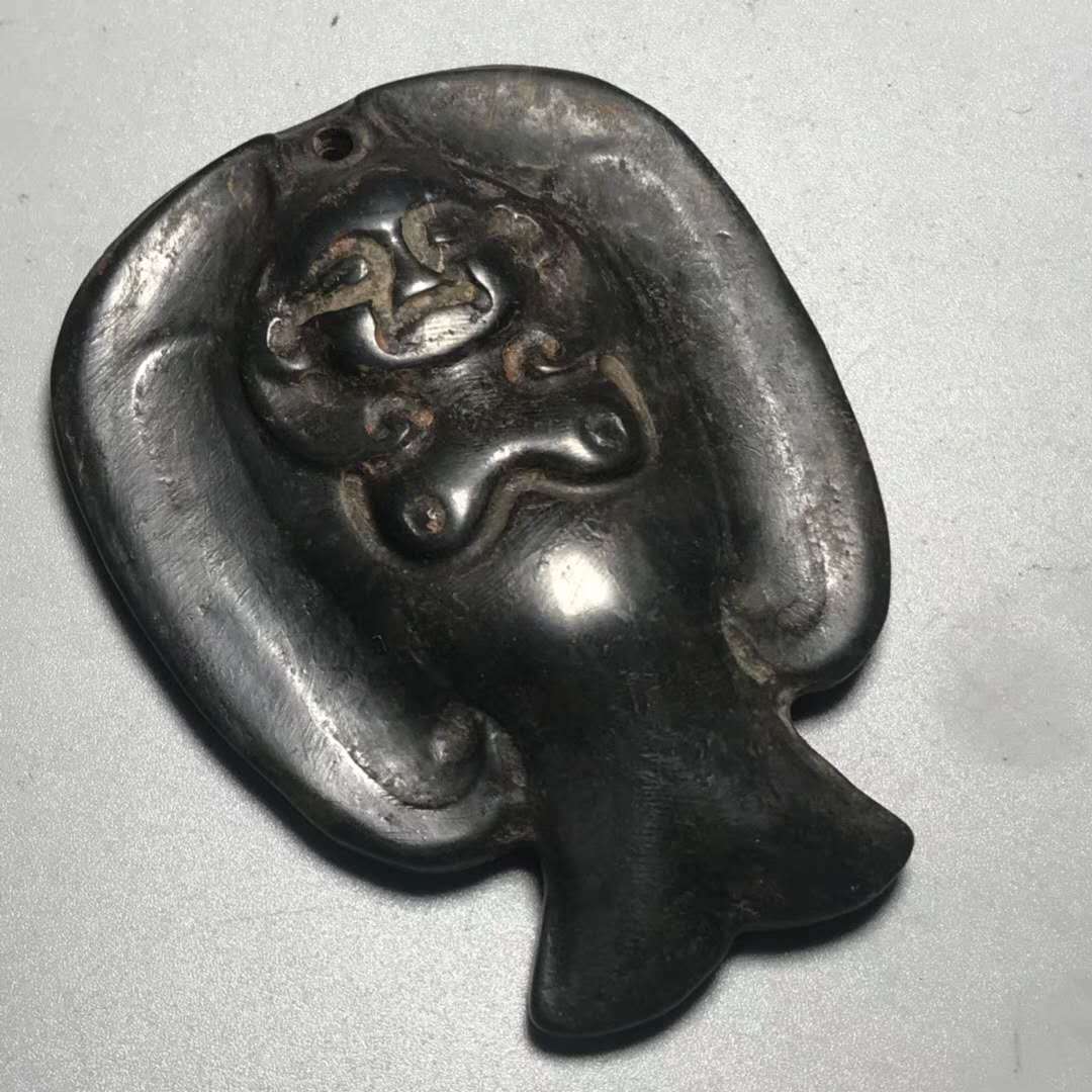 乡下收天然铁陨石小件【佛】尺寸