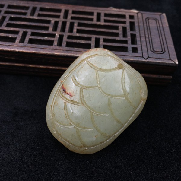 农村收来的稀有和田玉古玩龟背f206