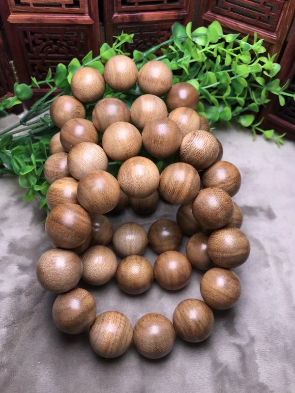 越南芽庄黄奇楠沉香规格20cmx12粒甜香味