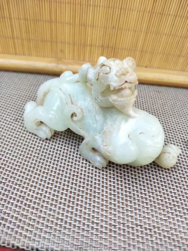 店内藏品清代和田玉兽