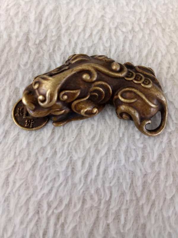 收藏精品老黄铜貔貅小挂件招财进宝寓意深长0元