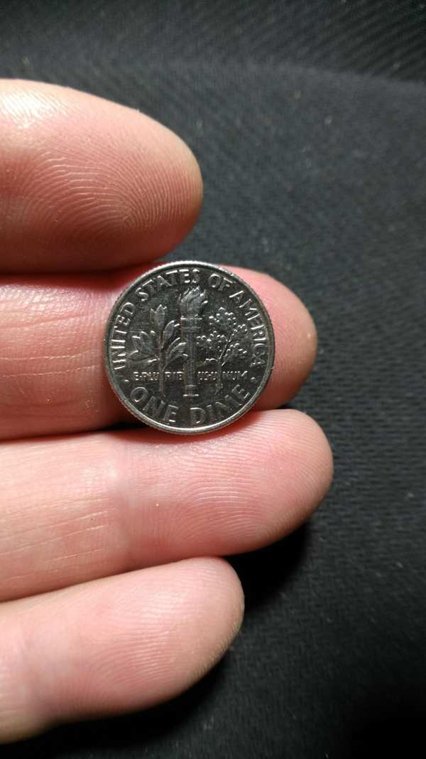 老人头像外币一枚,镍质,灯光下拍摄真假_图片_价格_评级-外国钱币-爱