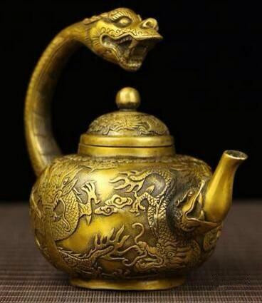 铜壶一个 品相如图 工艺精湛 古玩属特殊性,值得收藏.
