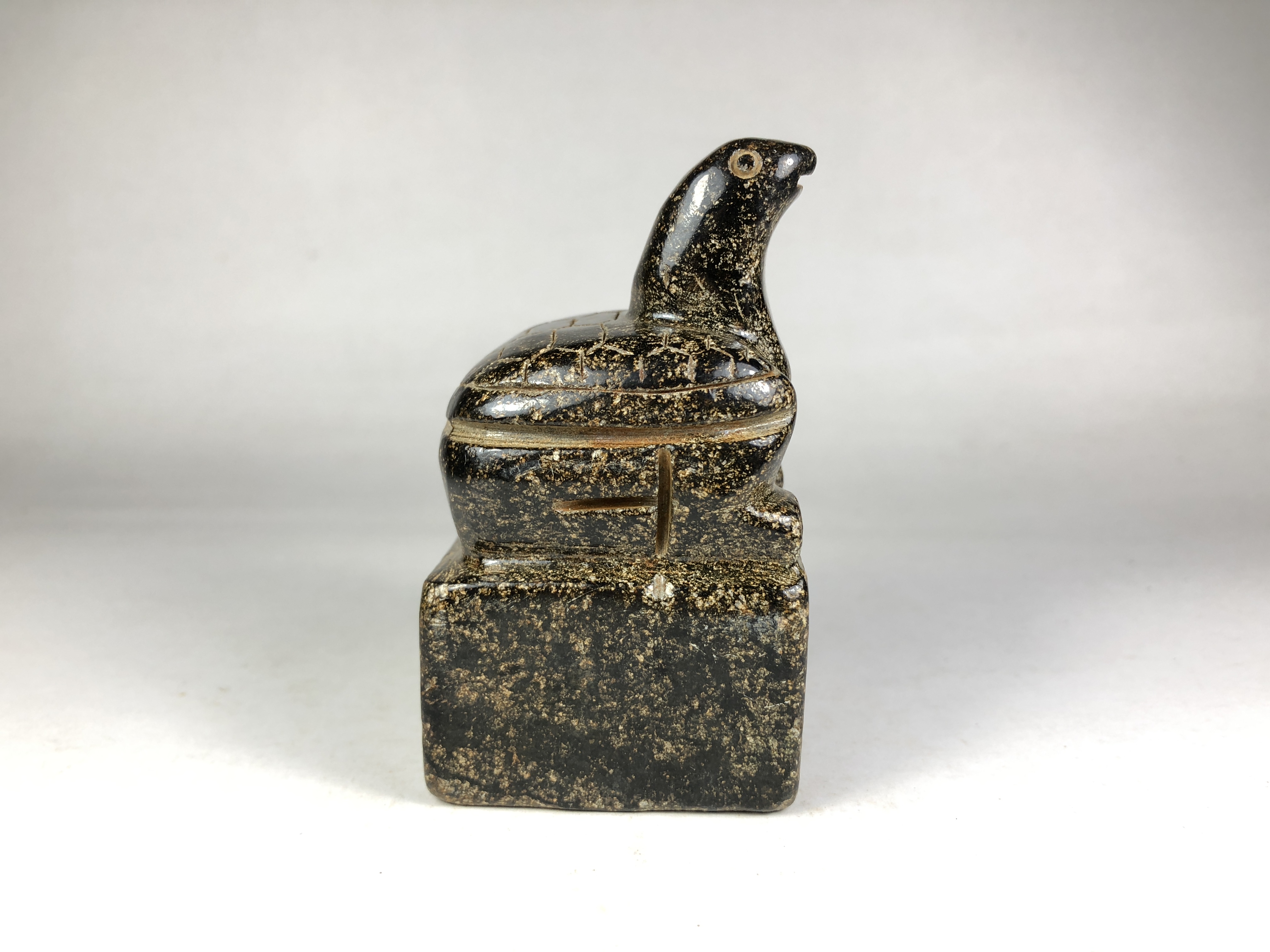 农村收到的老地方玉玉龟印章,玉