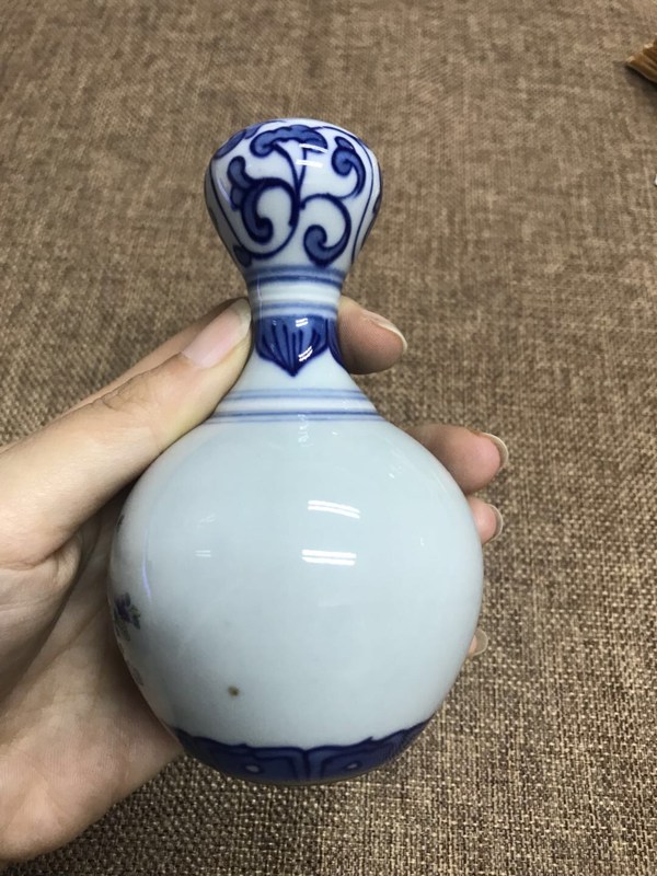 漂亮的小口大肚瓷瓶,手工描绘,画工精美,真假_图片_价格_评级-陶瓷