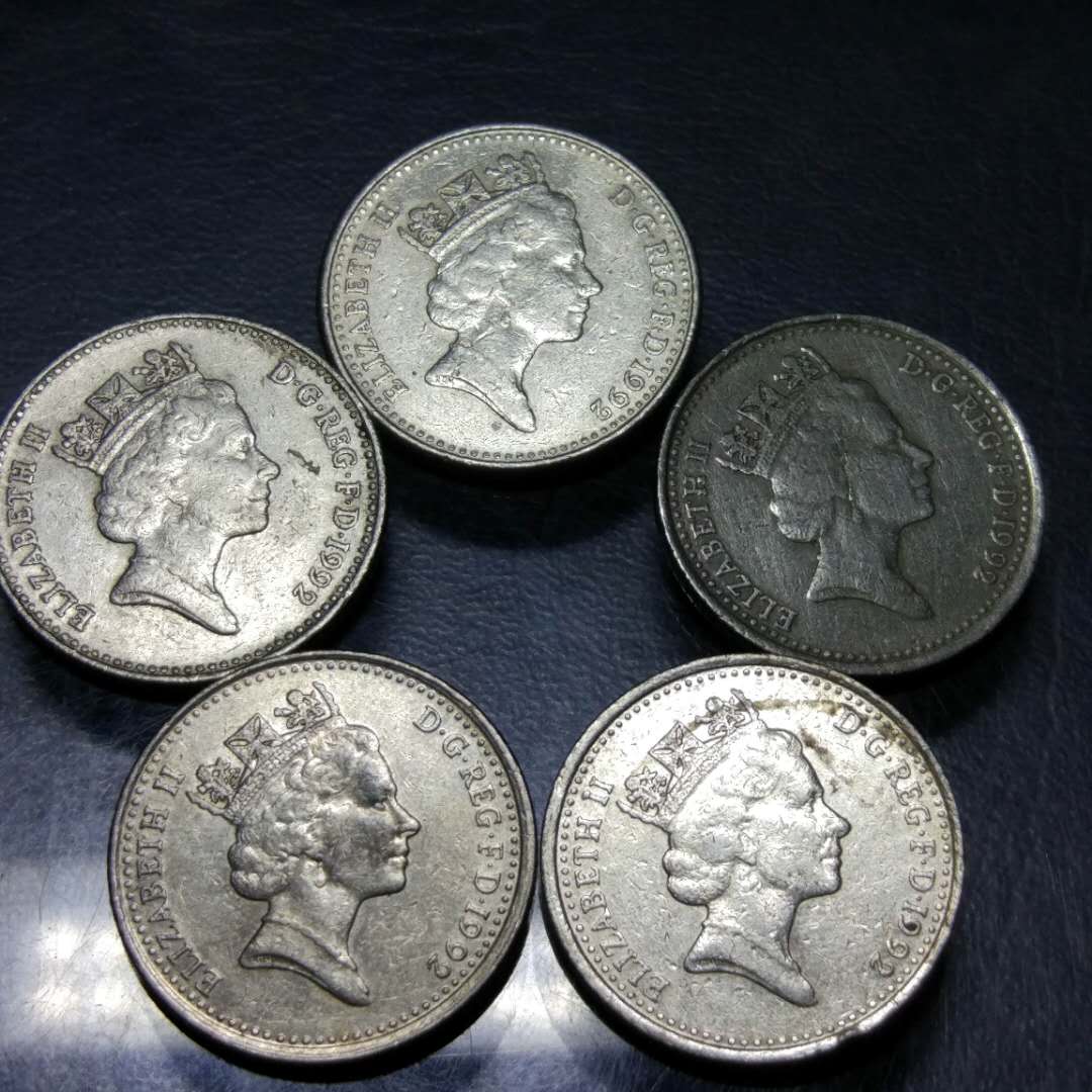 钱币 1 分享到: 1992年英国伊莉莎白中年时期头像10便士硬币5枚一起拍