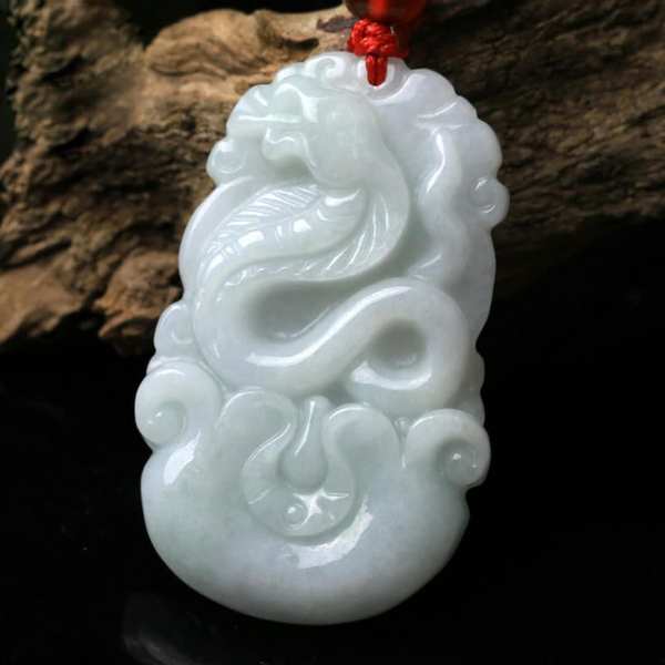 翡翠a货生肖蛇玉吊坠男女款属蛇玉牌十二生肖属蛇玉牌