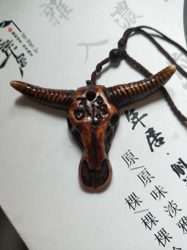 牛头挂件一个牛头挂件一个