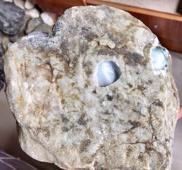 冰糯手镯料翡翠原石650公斤一手货源老坑莫西