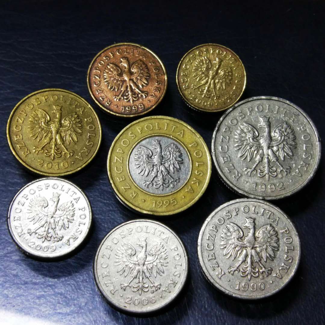 0元起拍,波兰硬币1大套8枚