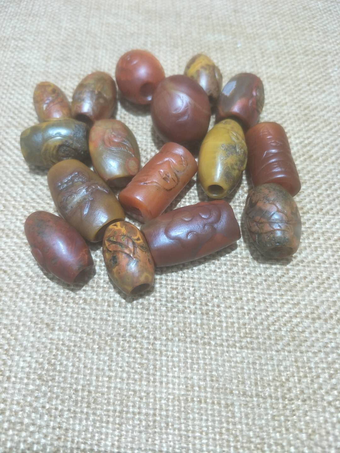 自己集赞的战国红老玛瑙珠子,个