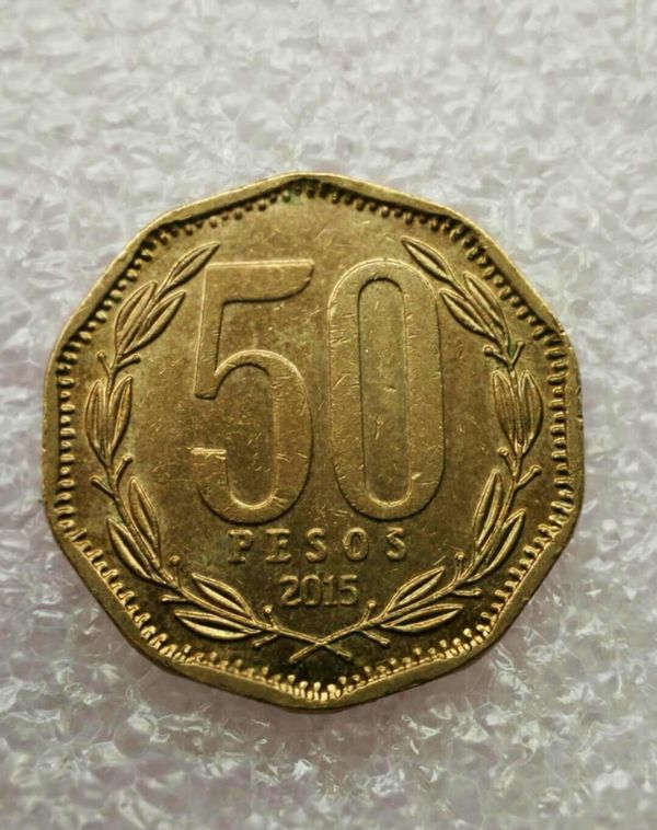 一手2元喜欢的来智利50比索铜币一枚实物如图