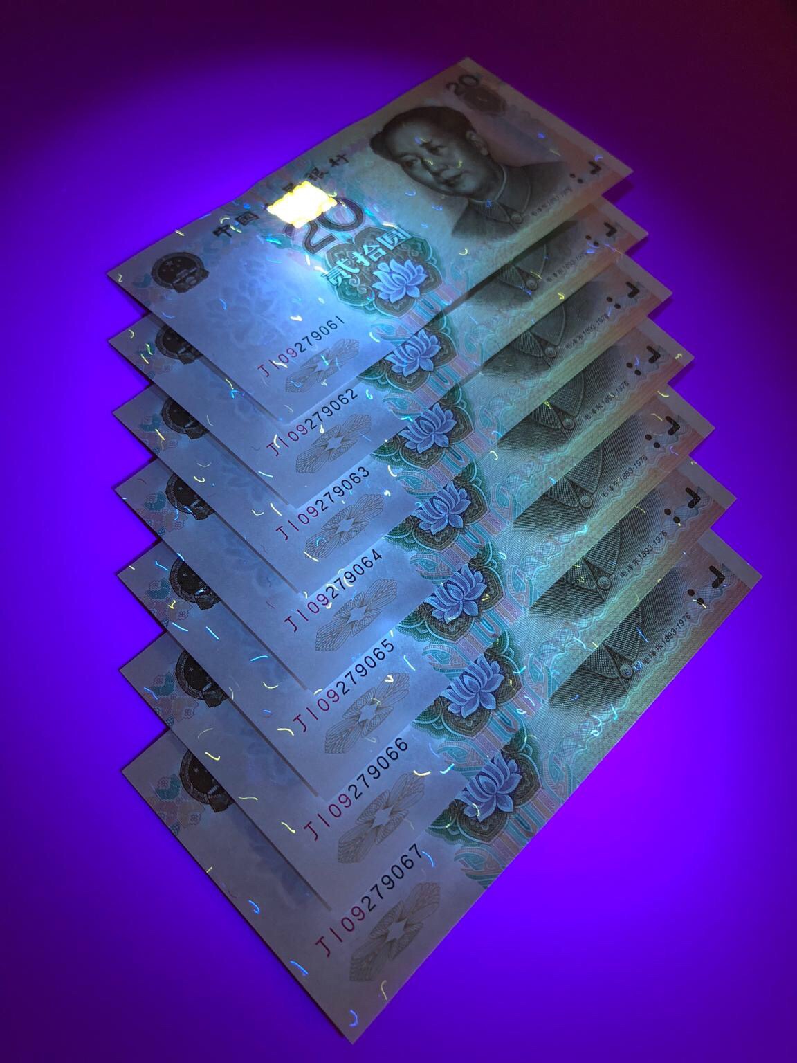 【9920漂亮荧光丝半数字冠】