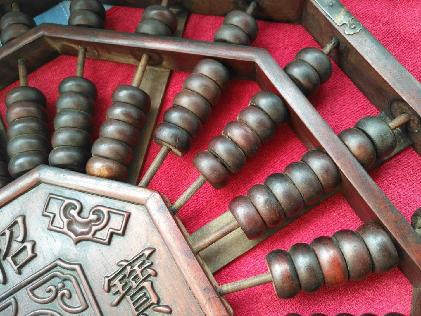 古代和现代人算盘图片,古代人和现代人怎么画,古人和现代人撞脸图_大山谷图库