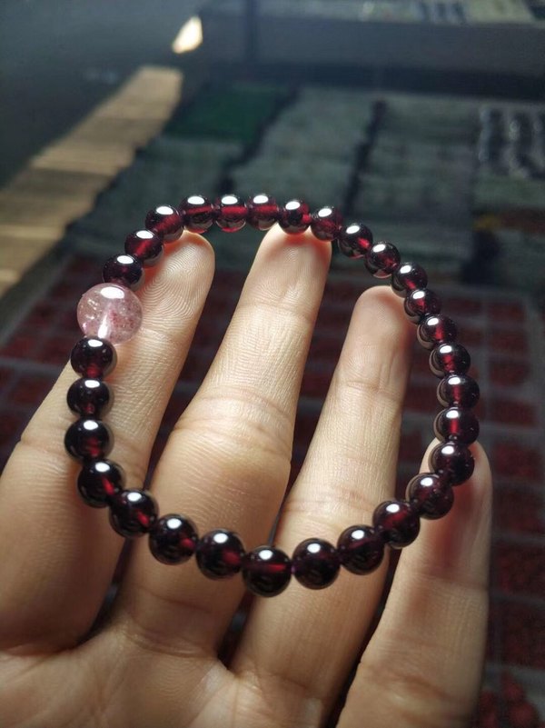 天然石榴石,赠送权威鉴定证书全国可查支持复检,如