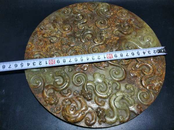 战汉古玉龙璧早年旧藏满龙大玉璧保存完好