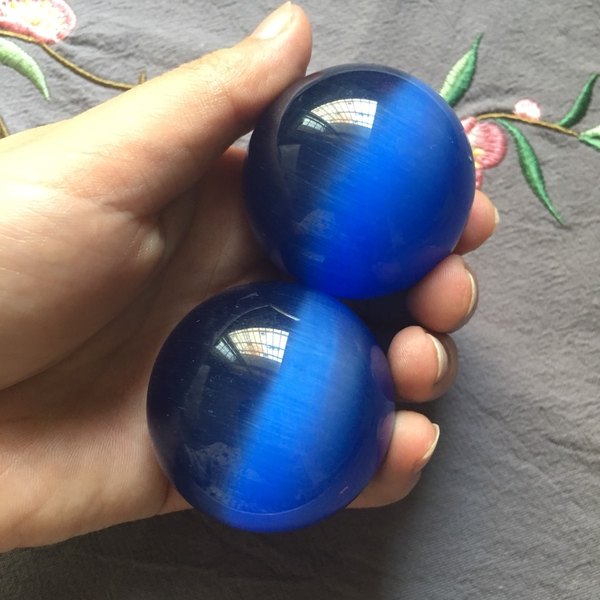 捡漏特价拍就送礼品盒宝蓝色猫眼石手球猫眼石
