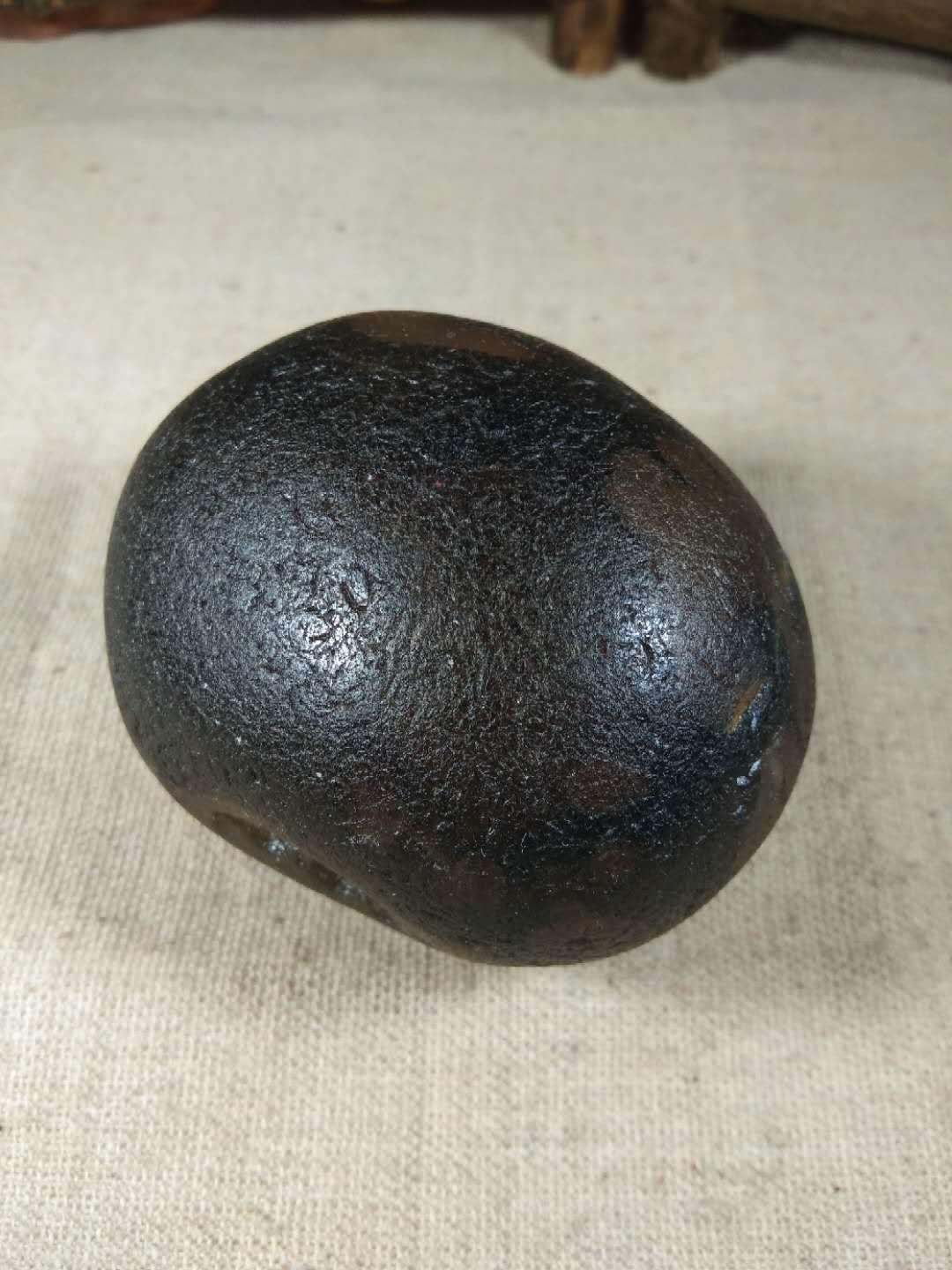 精品乌鸦皮玛瑙原石山有玉而