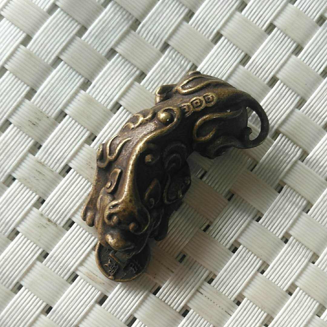捡漏了,纯铜小貔貅挂件,尺寸细