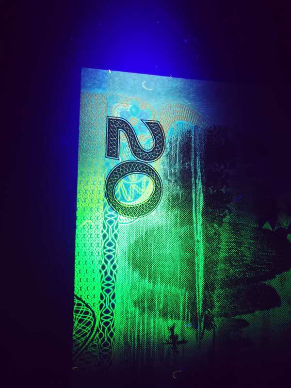 9920黄金叶一张0拍,99版人民币作为发行时间*