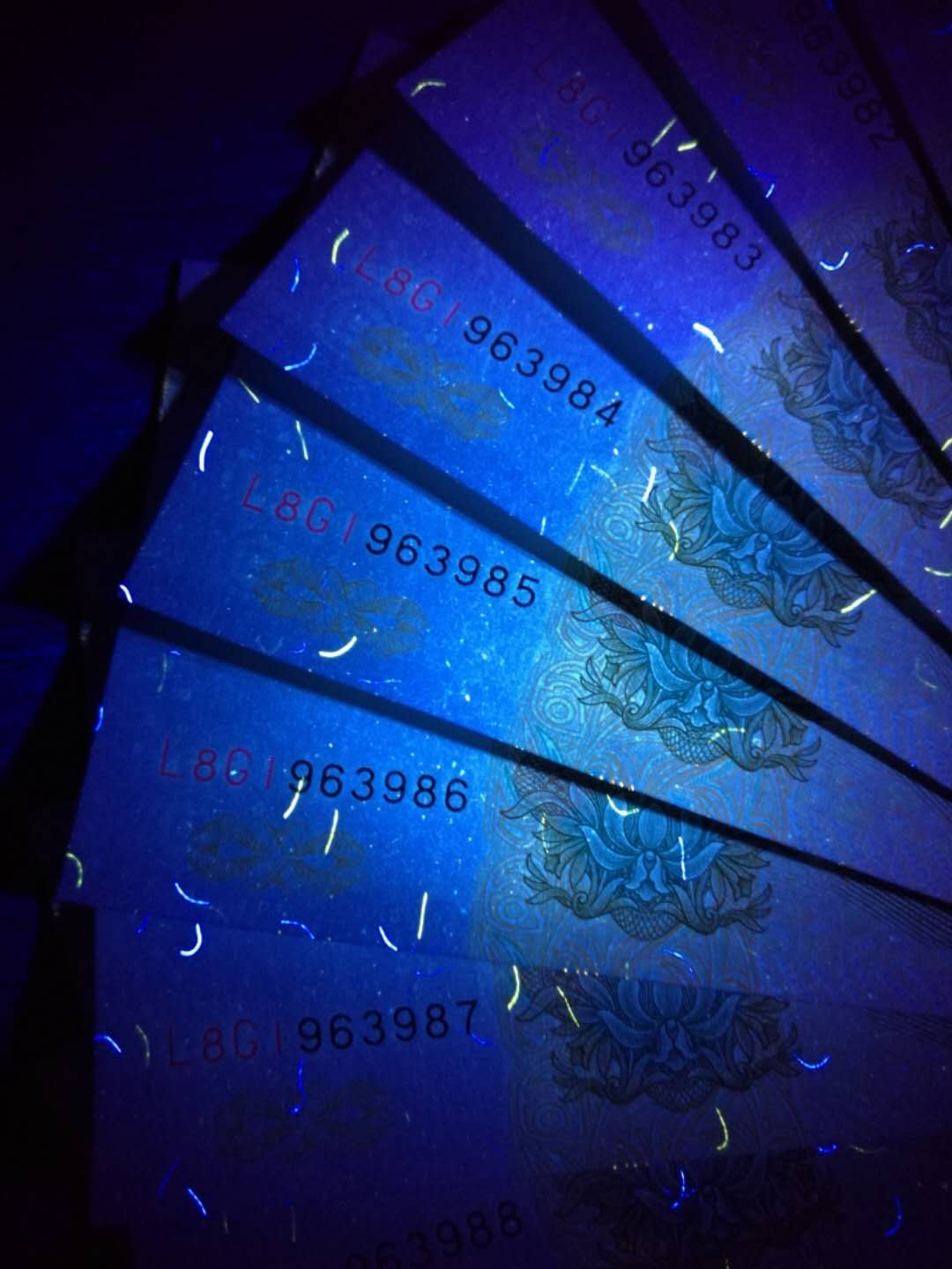 春节期间零起包邮!背金沙上一个