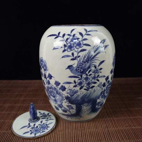 仿古青花花鸟图纹冬瓜罐一对 高23.5cm宽14c