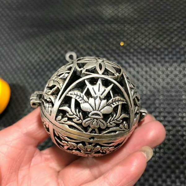 藏银圆形香炉包浆润泽工艺精湛古色古香产品