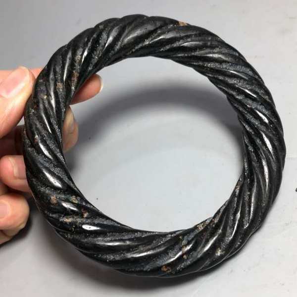 铁陨石扭转乾坤手镯,内经约70,皮壳风化老道