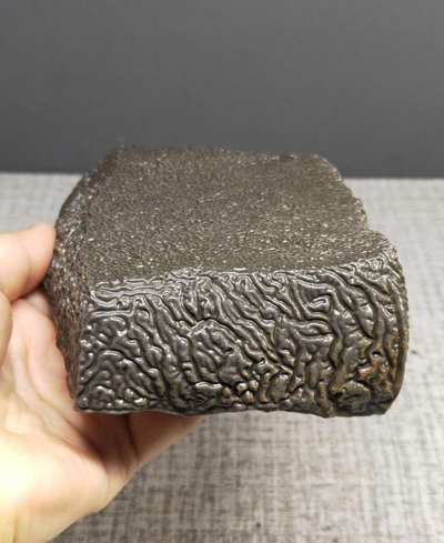 纹路泥石 新疆戈壁纹路黑泥原石.风化完好,完整无伤