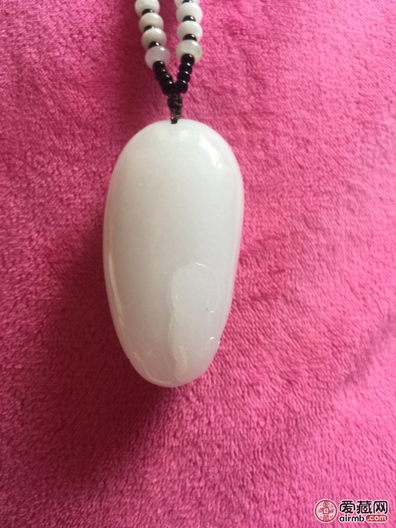 翡翠白色的可以称之为白玉吗