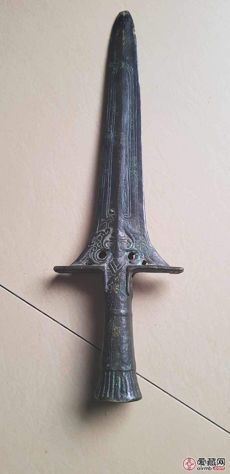 不知道是什么年代的青铜剑