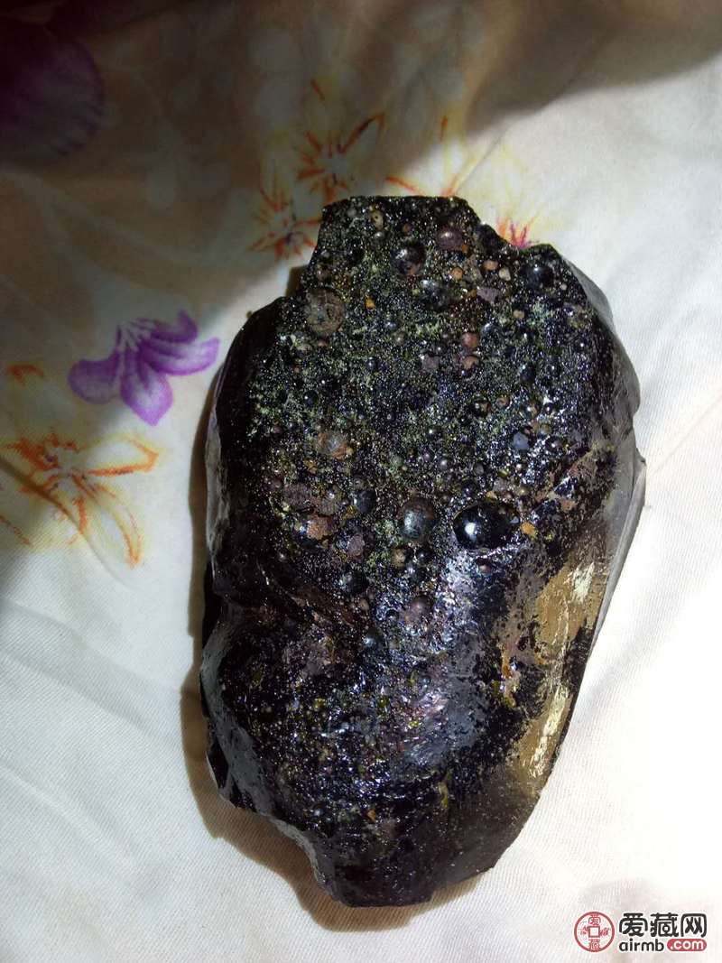 玻璃陨石-爱藏鉴定:保密-爱藏网