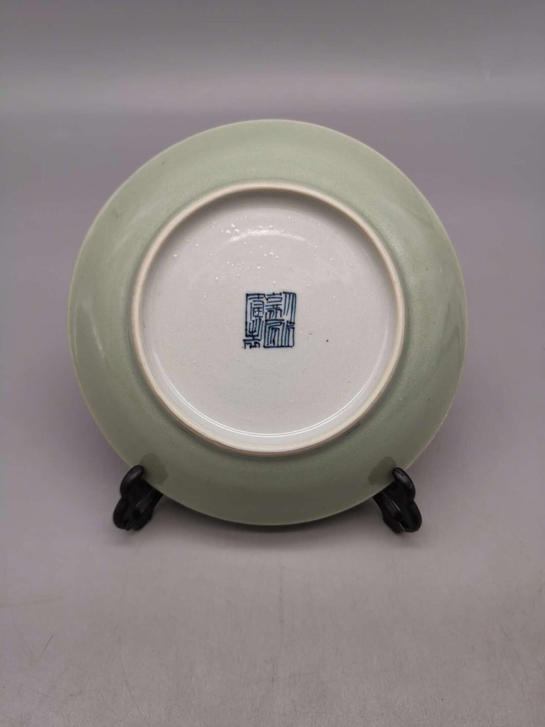 清代豆青釉瓷器小盘图片